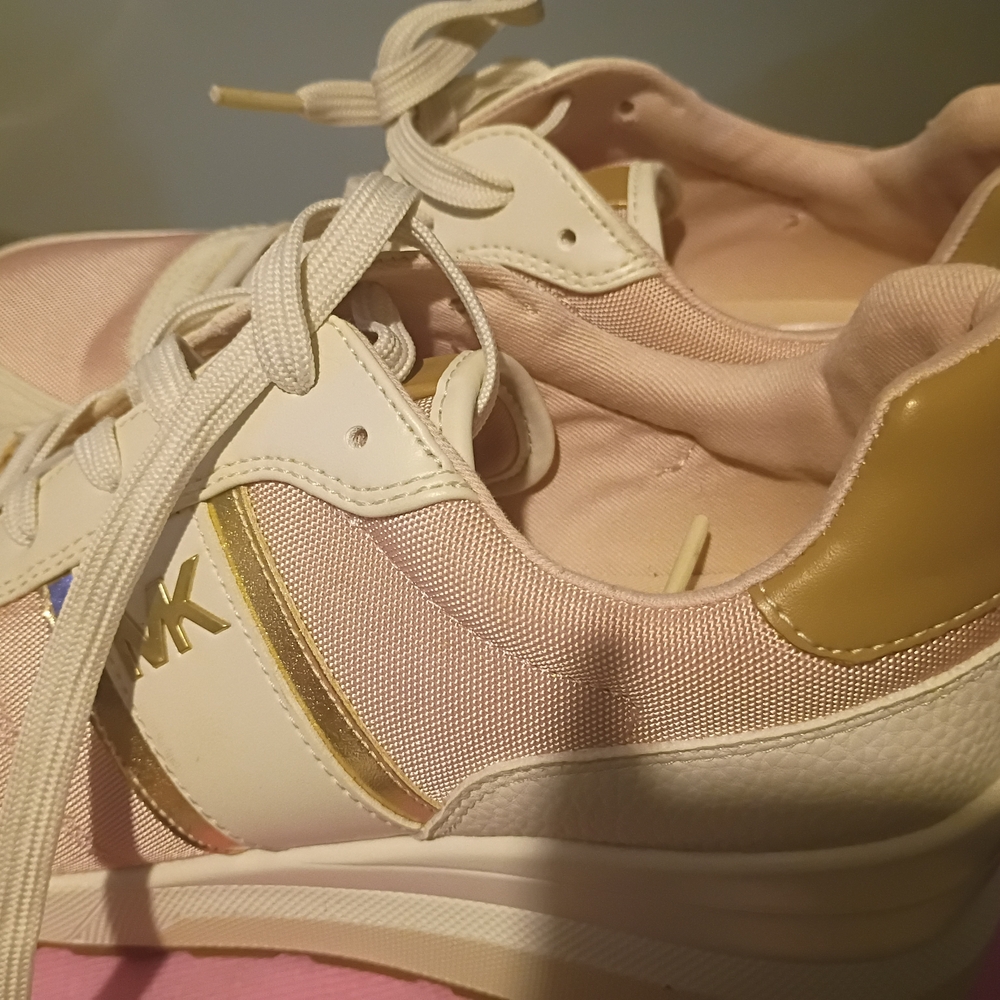 Michael Kors Women's Cream and Gold Sneakers